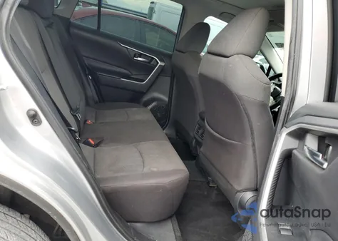 2019 Toyota Rav4 Xle from USA, damaged, VIN 2T3P1RFV7KW035667